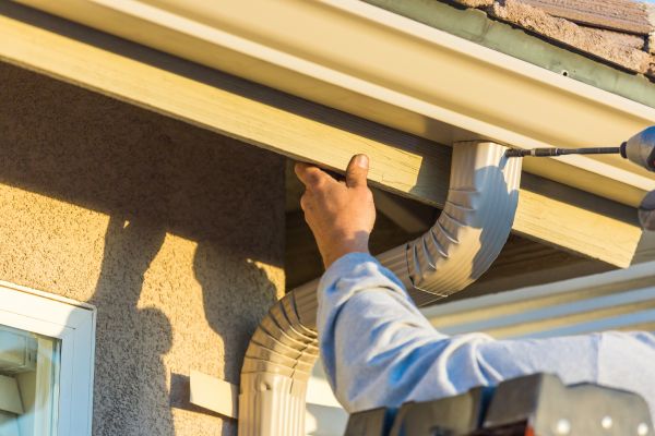 Professional Aluminum Rain Gutter Service